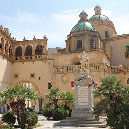 Casa Vacanza Zia Franca Mazara Del Vallo Mazara del Vallo Dış mekan fotoğraf